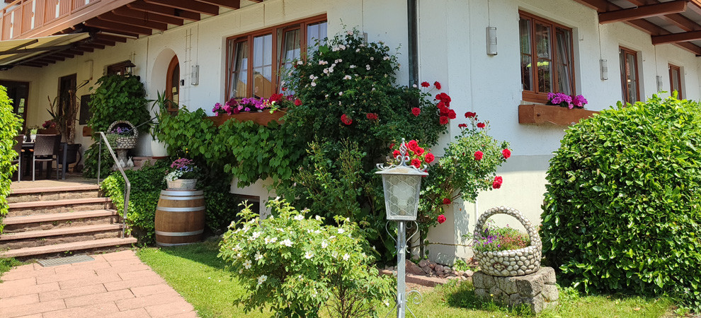 unsere schöne Terrasse im Landhaus Mast